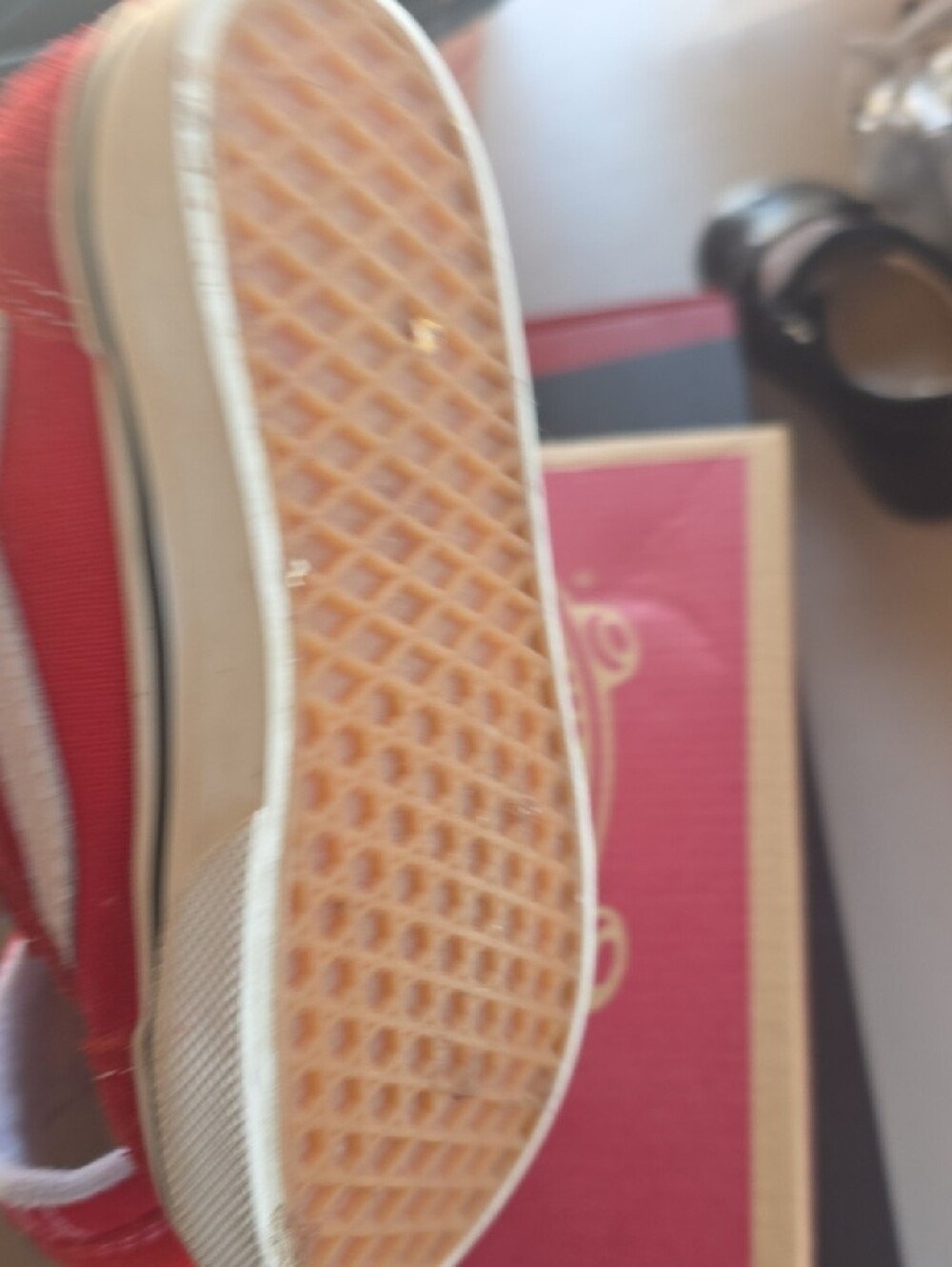 Red VANS - Picture 5 of 6